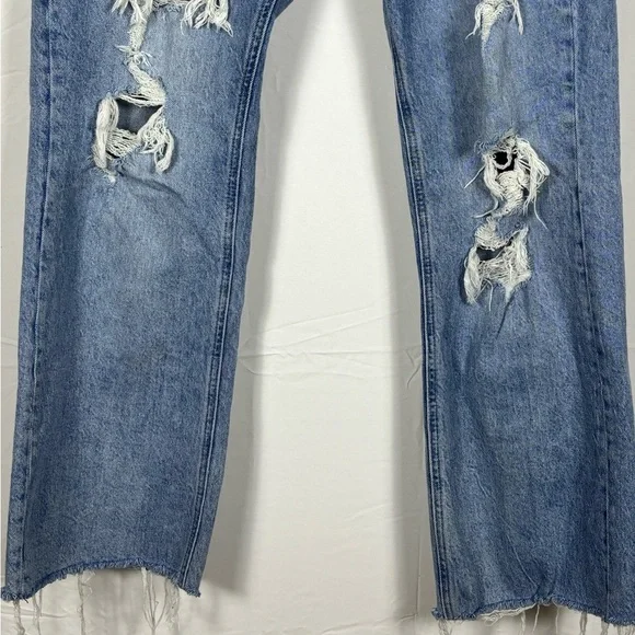 Lucky Brand Boyfriend Jeans Distressed Denim Flare Light Blue- Size 10 - Picture 5 of 9
